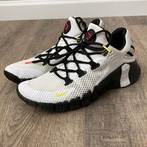 Nike Free Metcon 4 - M 8.5